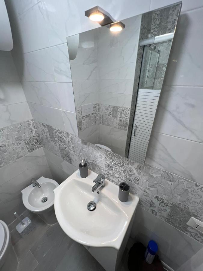 Cristiano Room Неаполь Екстер'єр фото